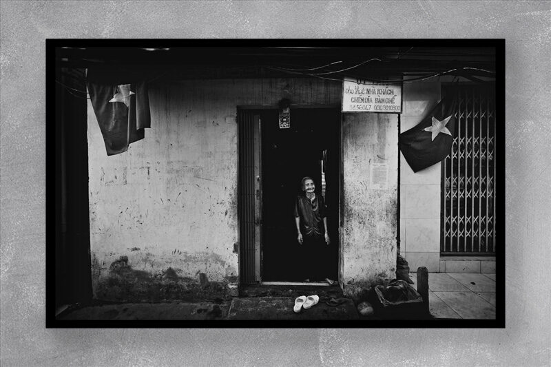ANALOG PEOPLE IN A DIGITAL WORLD 4, VIETNAM